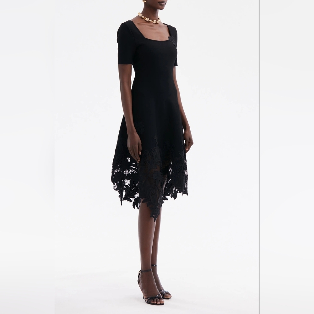 Oscar De La Renta Black Asymmetrical Jewel Neck Floral Guipure Lace‎ Midi-Dress - Picture 6 of 10